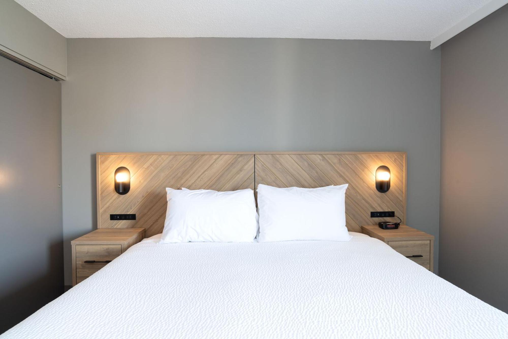 Hotel Sandman On Davie Vancouver