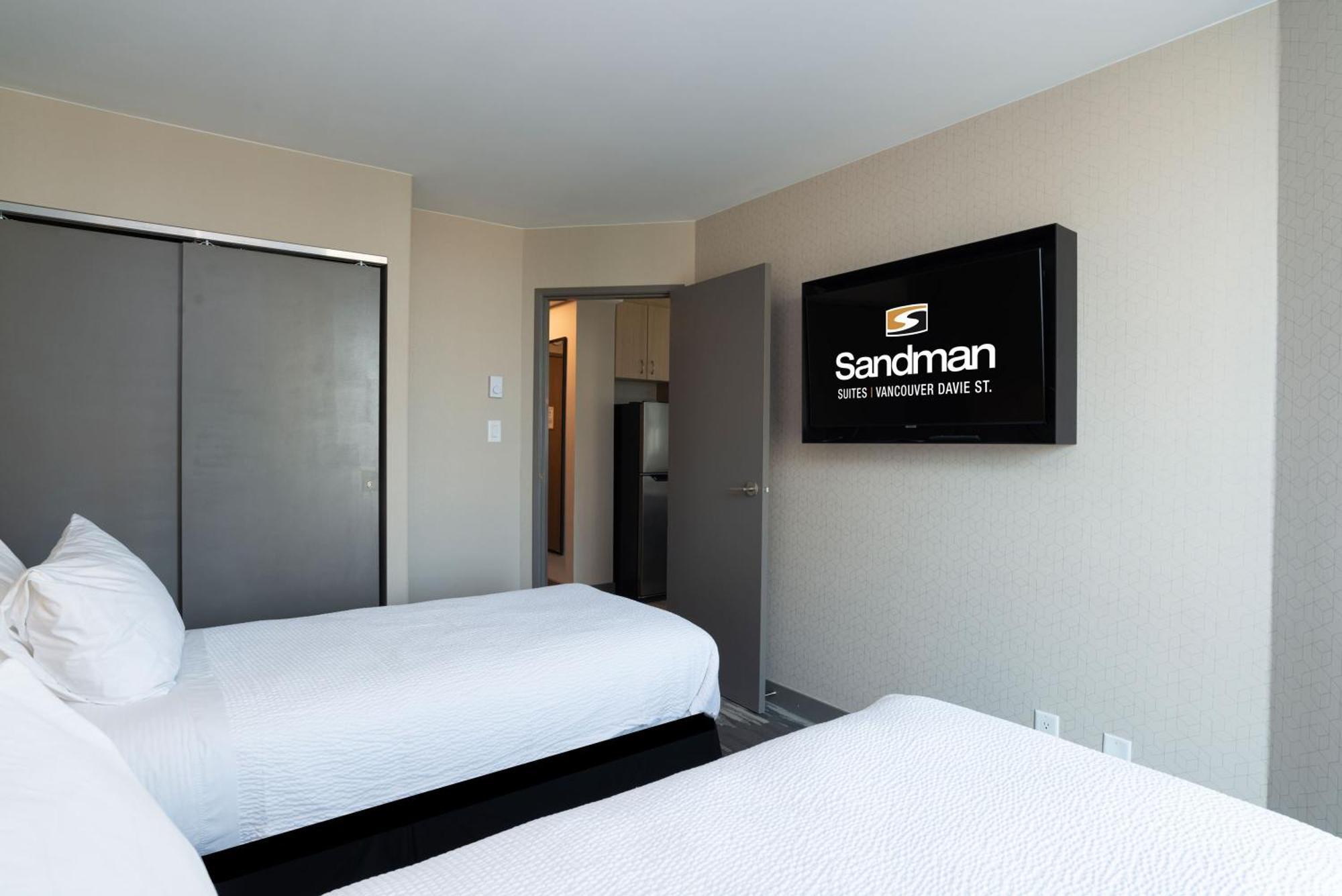 Sandman On Davie Hotel 3*